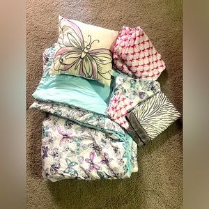 VCNY Home Twin Bedding Set